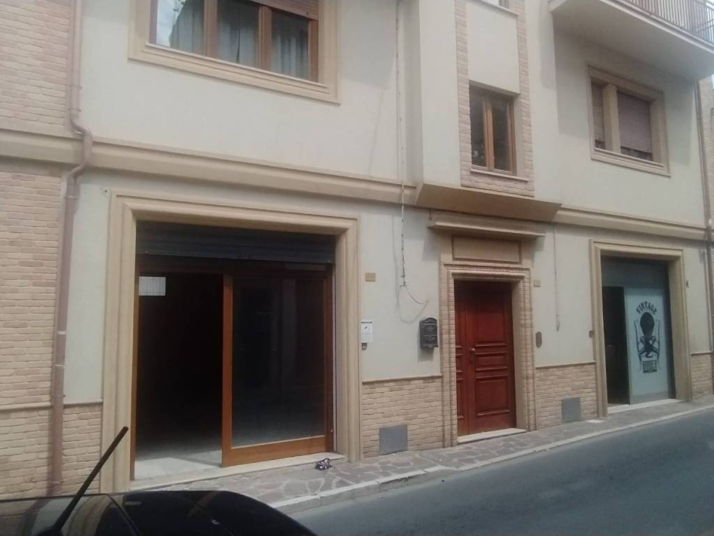 Palazzo / stabile a San salvo in Strada Savoia, 8 - Foto 3