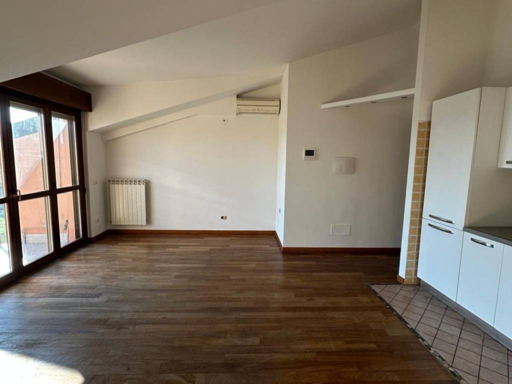 Appartamento a Lodi in Via del Pulignano - Foto 4