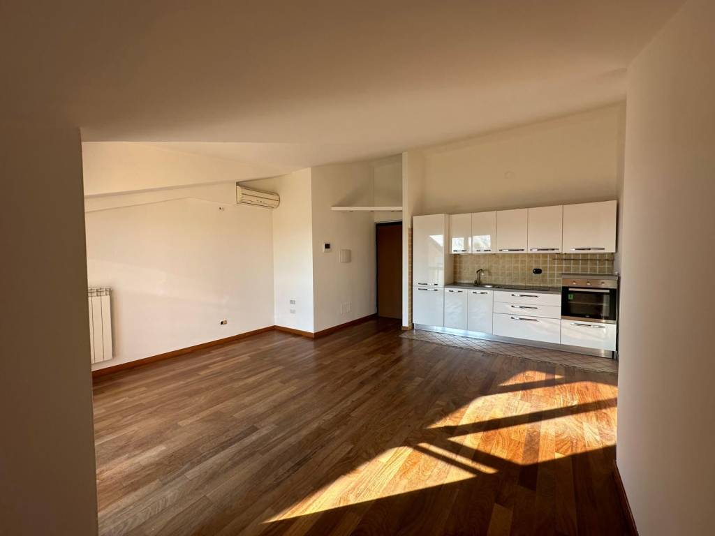 Appartamento a Lodi in Via del Pulignano - Foto 5