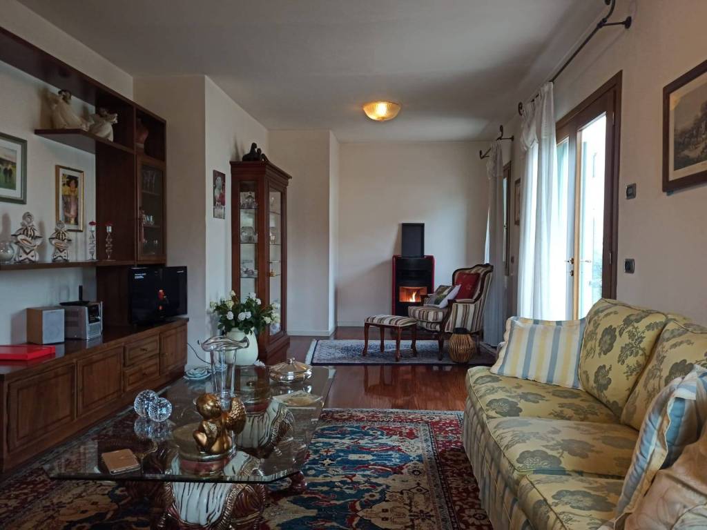 Villa a Susegana in Via 18 Giugno, 197 - Foto 2