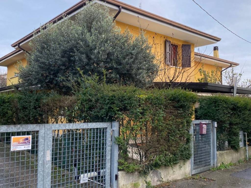 Villa a Selvazzano dentro in Via Otello Pighin - Foto 2