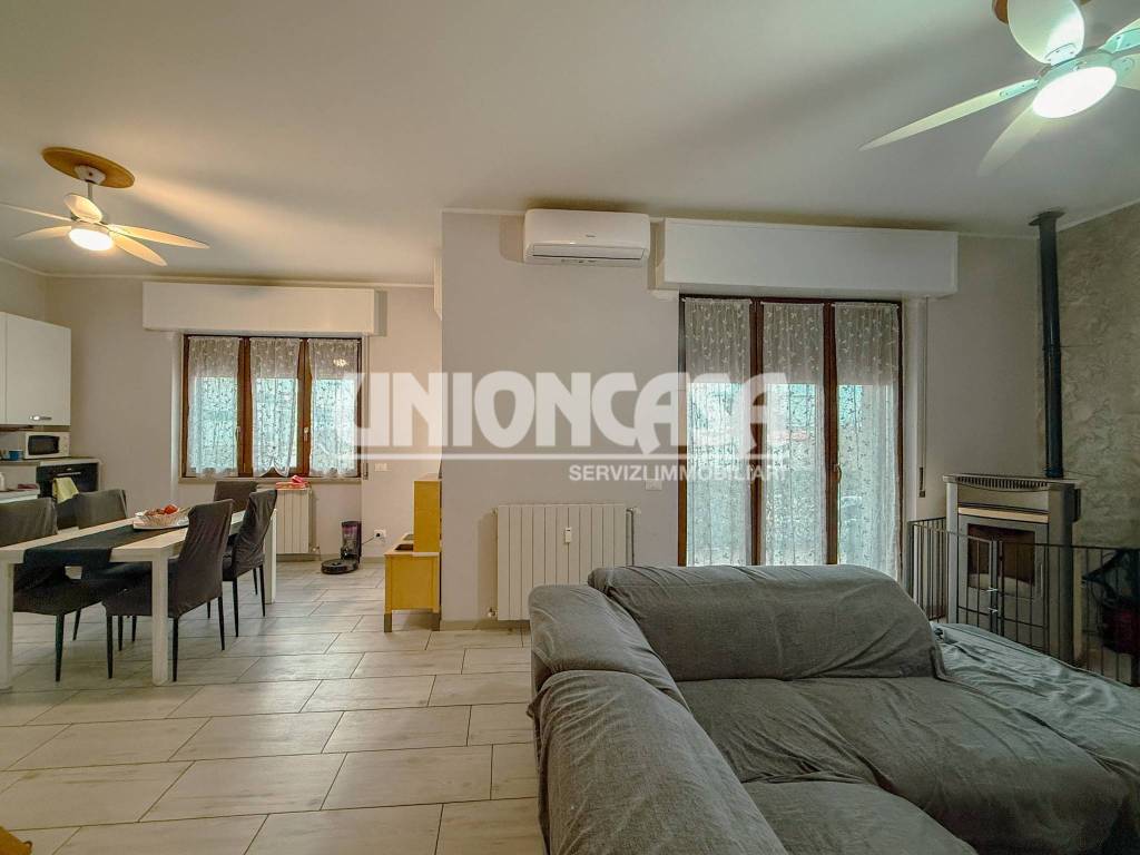 Appartamento a Lomazzo in Via Alessandro Manzoni - Foto 3