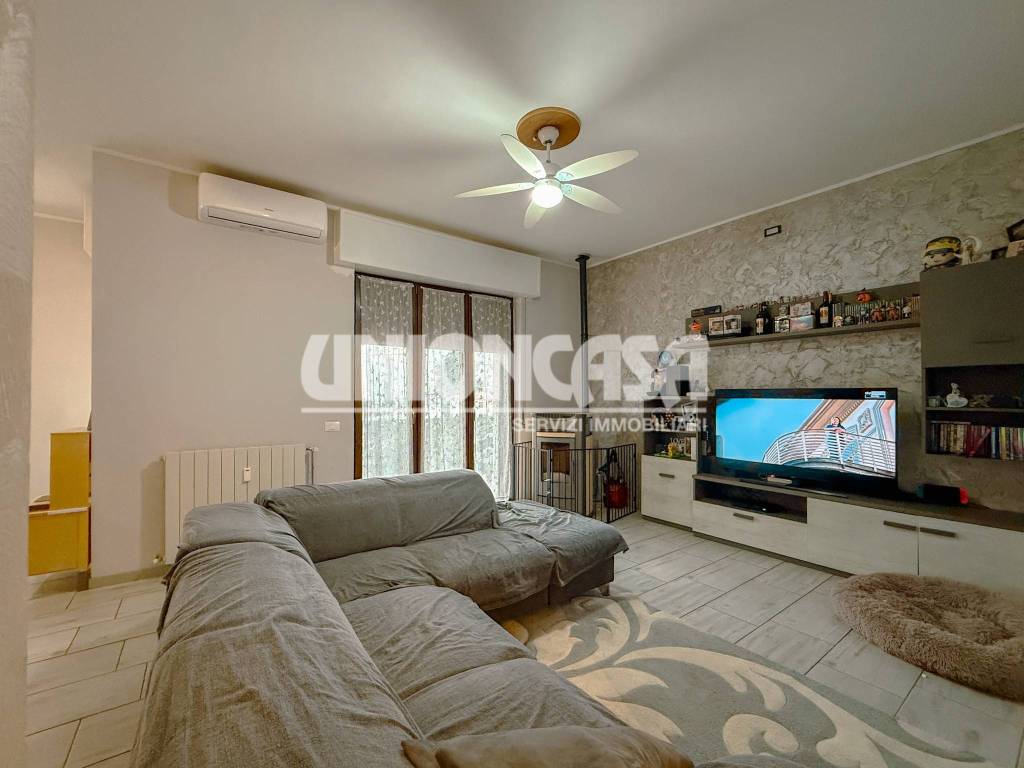 Appartamento a Lomazzo in Via Alessandro Manzoni - Foto 4