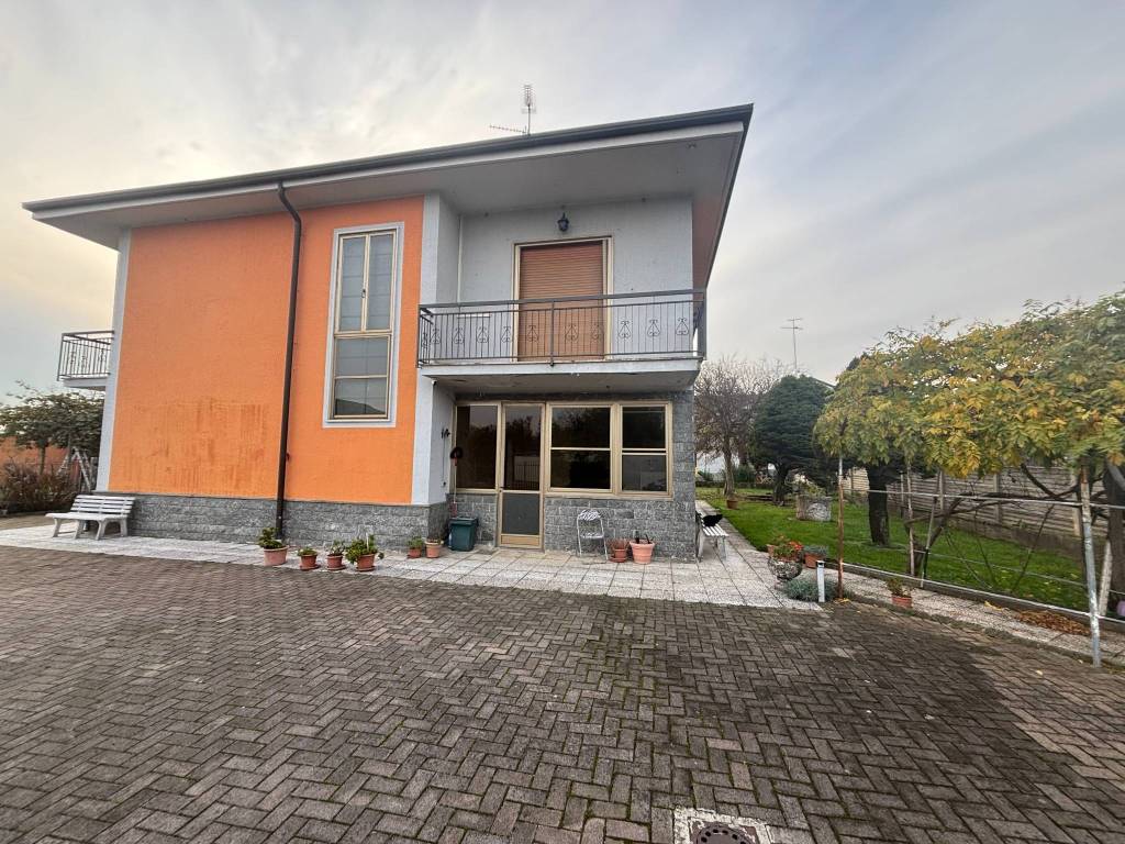 Villa a Cameri - Foto 2