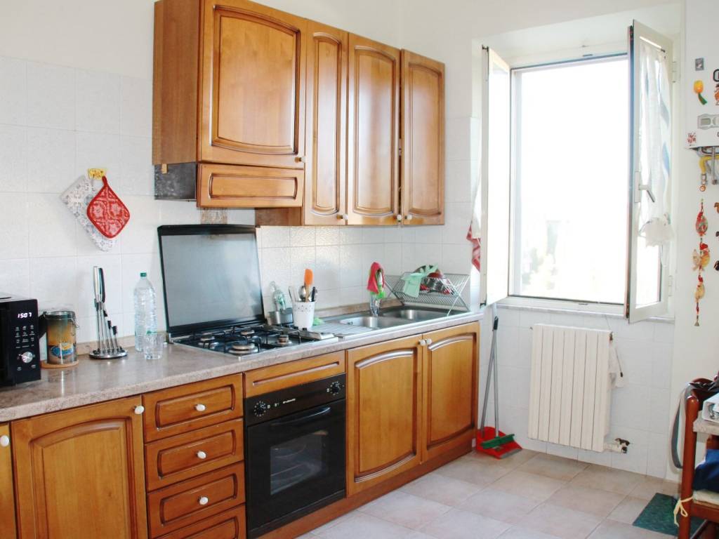 Appartamento a Viterbo in Via Scotolatori, 15 - Foto 2