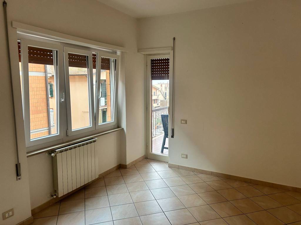 Appartamento a Grottaferrata in Viale 1 Maggio - Foto 2