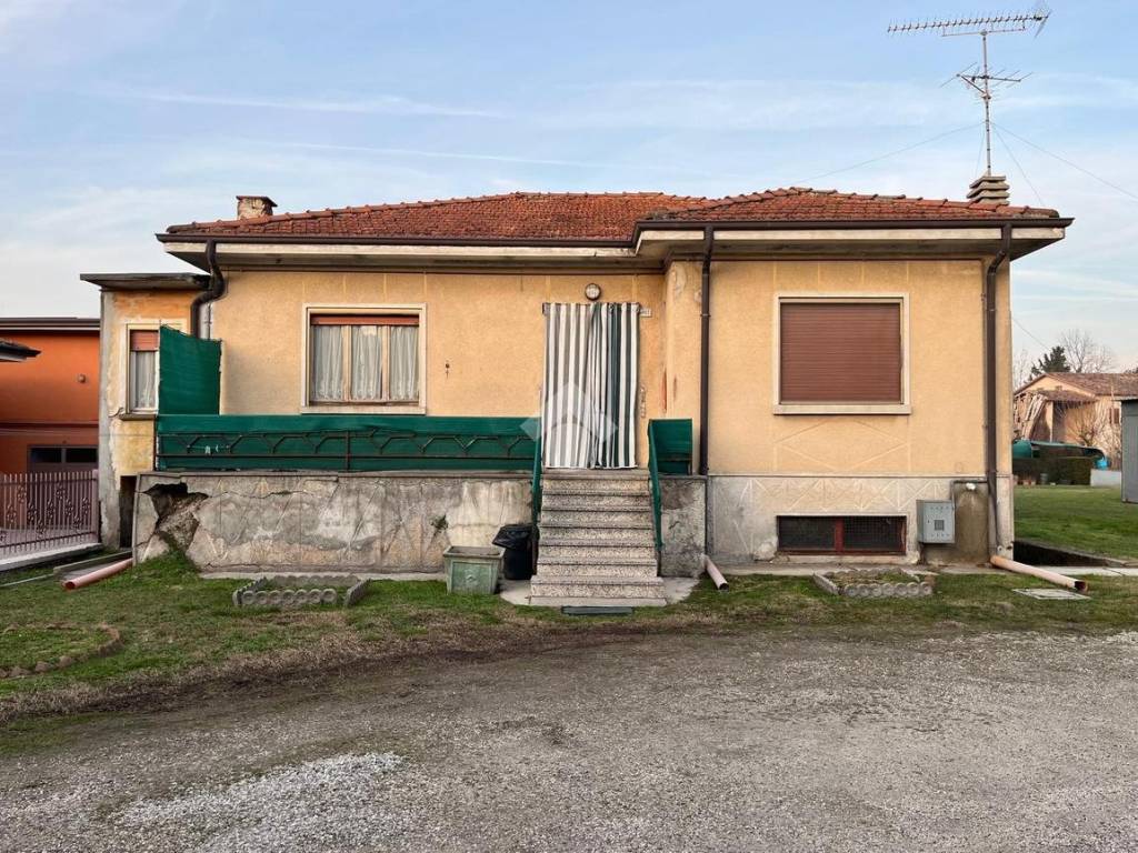 Villa a Volta mantovana in Via Avis, 50 - Foto 3