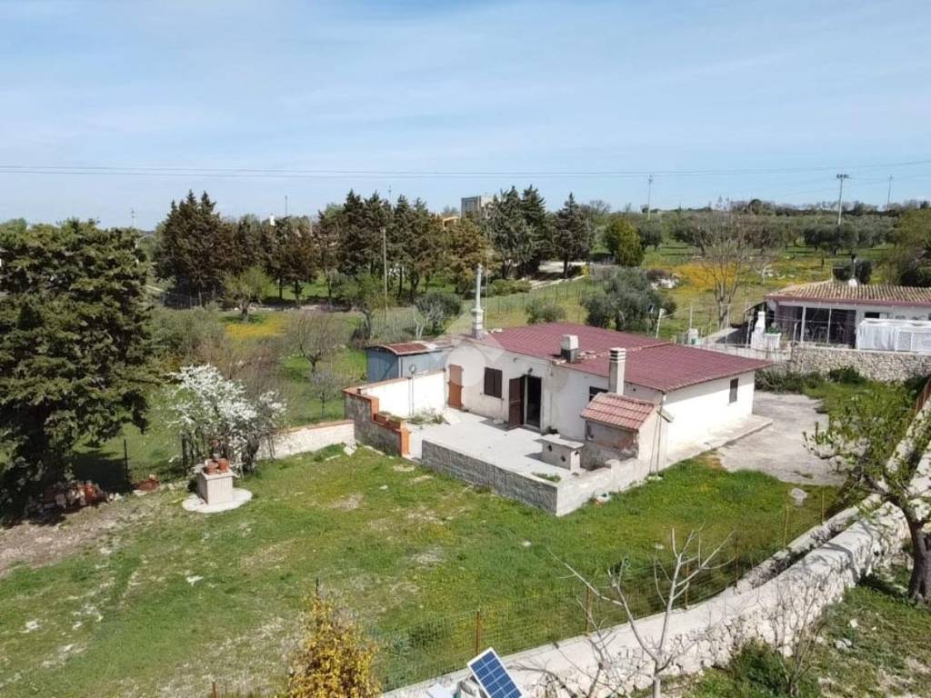 Rustico / casale a Matera in C.DA LA PALOMBA, 1 - Foto 3