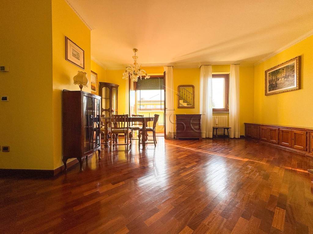 Appartamento a Città di castello in Via Luca della Robbia, Città di Castello, Perugia, Umbria, 06012, Italia - Foto 4