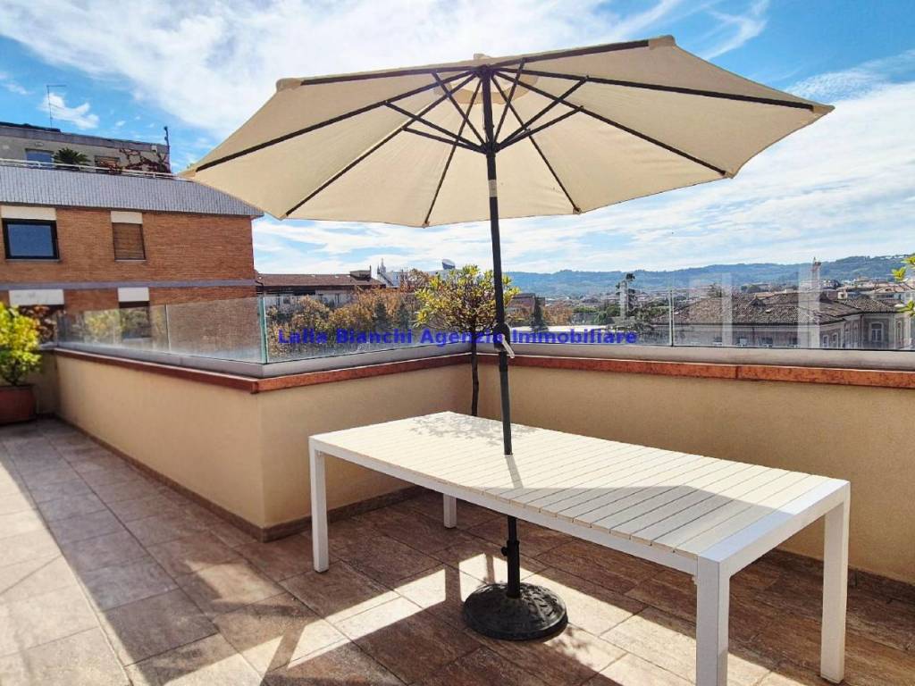 Attico / mansarda a Pesaro in VIA GRAMSCI - Foto 2