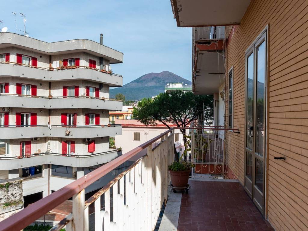 Appartamento a Torre annunziata in Via Gastone Maresca - Foto 4