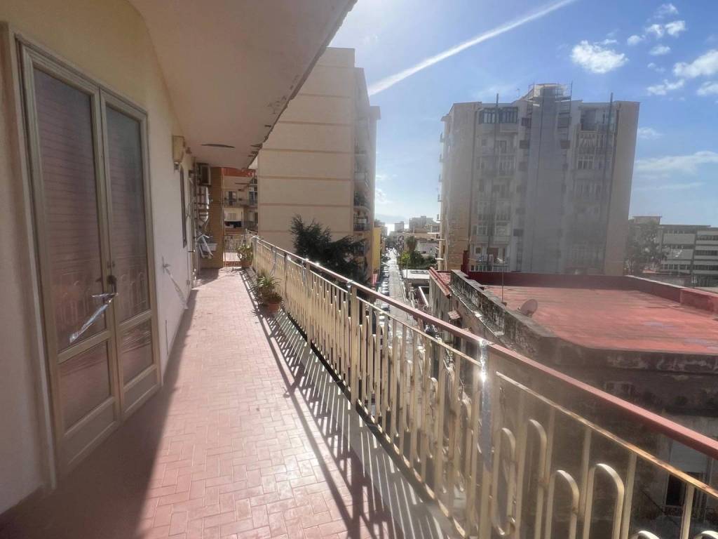 Appartamento a Torre annunziata in Via Gastone Maresca - Foto 5