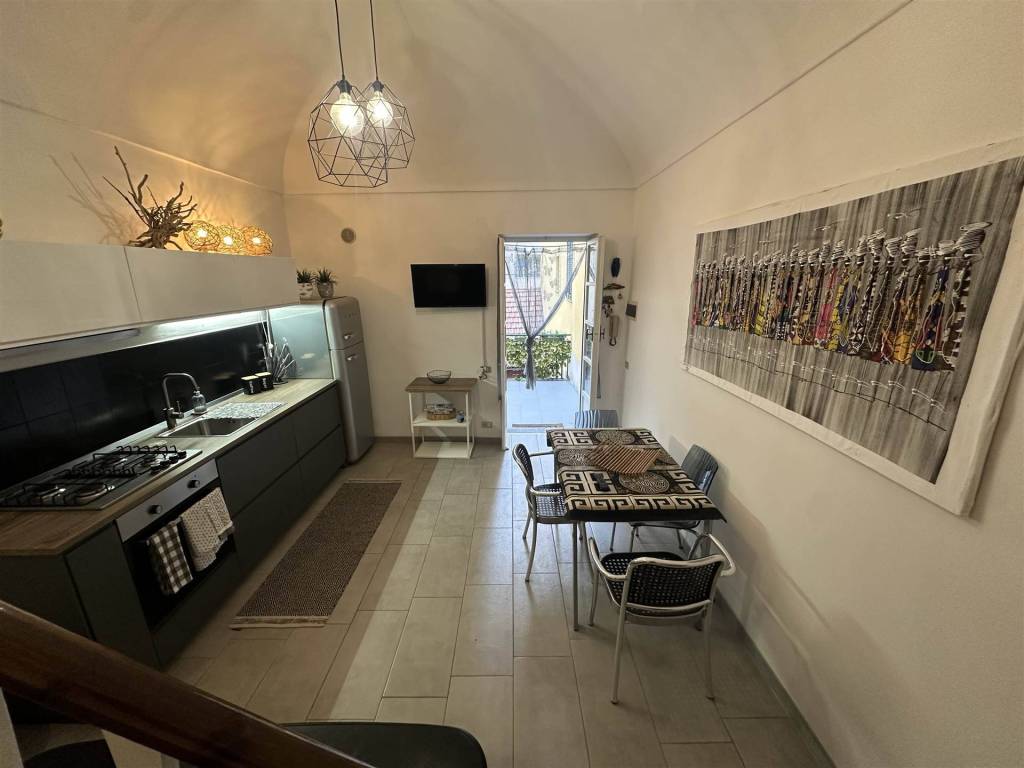 Appartamento a Spotorno in Via Cavour - Foto 4