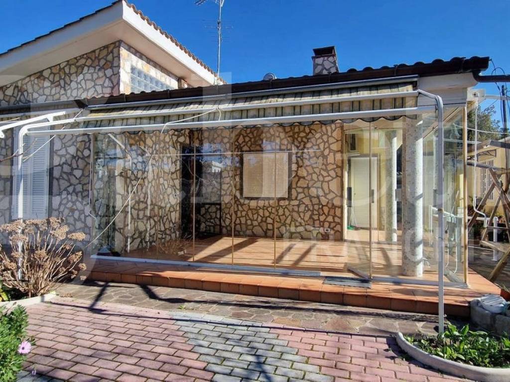 Villa a Nettuno in VIA CONTIGLIANO, 1 - Foto 3