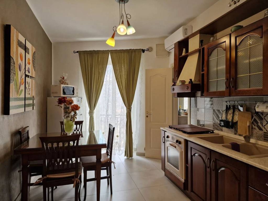 Palazzo / stabile a Modica in Corso Vittorio Emanuele, 304 - Foto 2