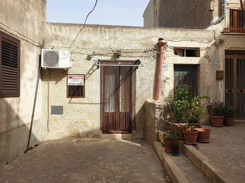 Appartamento a Modica in Vico Flamingo, 9 - Foto 2