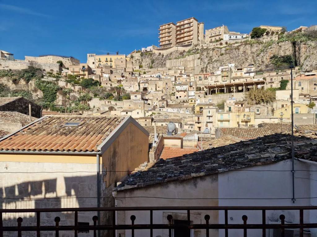 Appartamento a Modica in Corso Giuseppe Mazzini, 83 - Foto 2