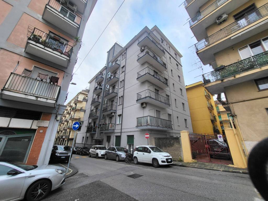 Appartamento a Salerno in Via Francesco la Francesca - Foto 3