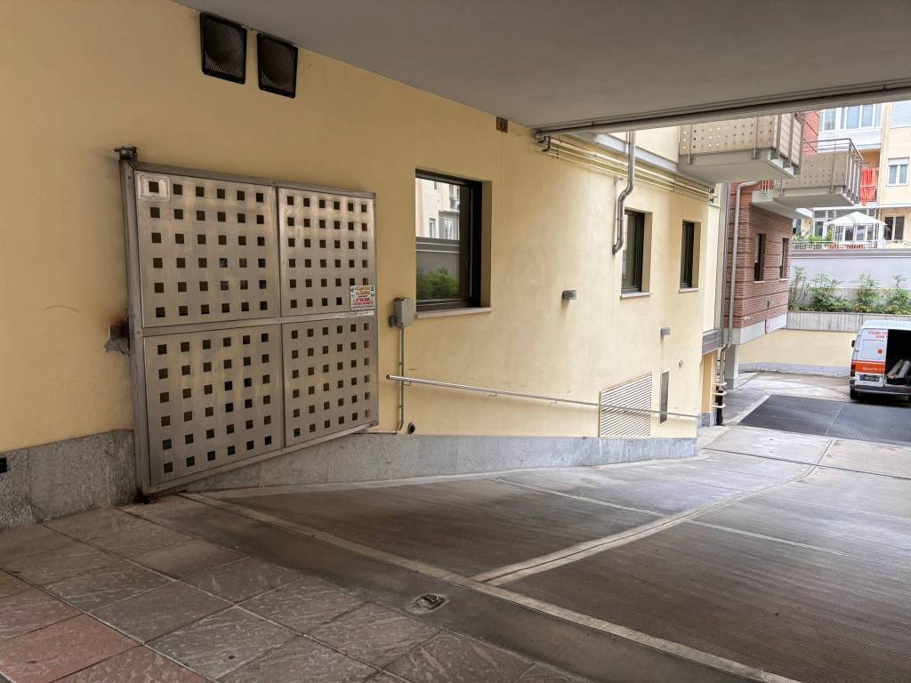 Box / garage a Cuneo in Via Massimo d'Azeglio, 14 - Foto 5