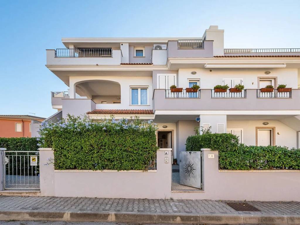 Appartamento a Castelsardo in Via Valle D'Aosta - Foto 2