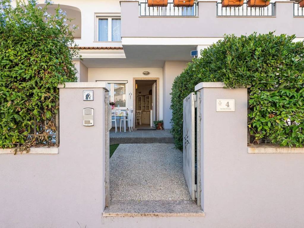 Appartamento a Castelsardo in Via Valle D'Aosta - Foto 3