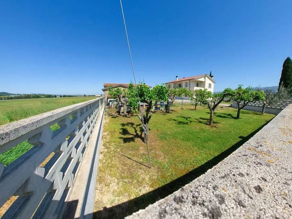 Villa a Montefalco in Vocabolo Polzella No Number - Foto 3