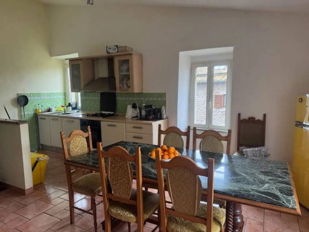 Appartamento a Vitorchiano in Via Ariosto - Foto 2