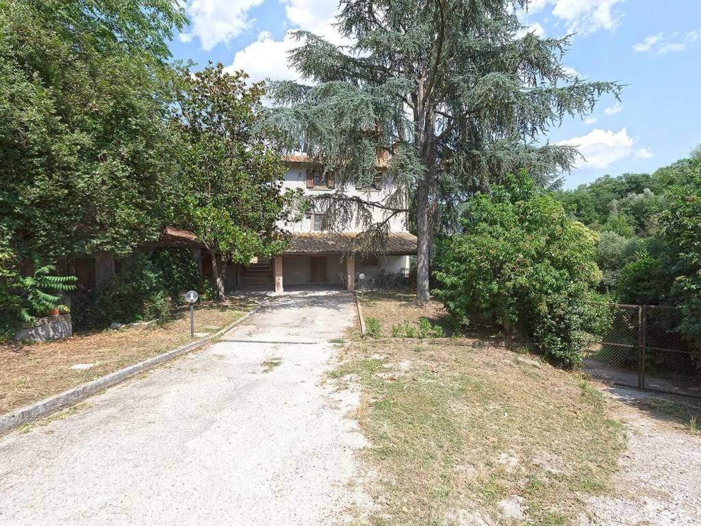 Villa a Viterbo in Strada Riello - Foto 2