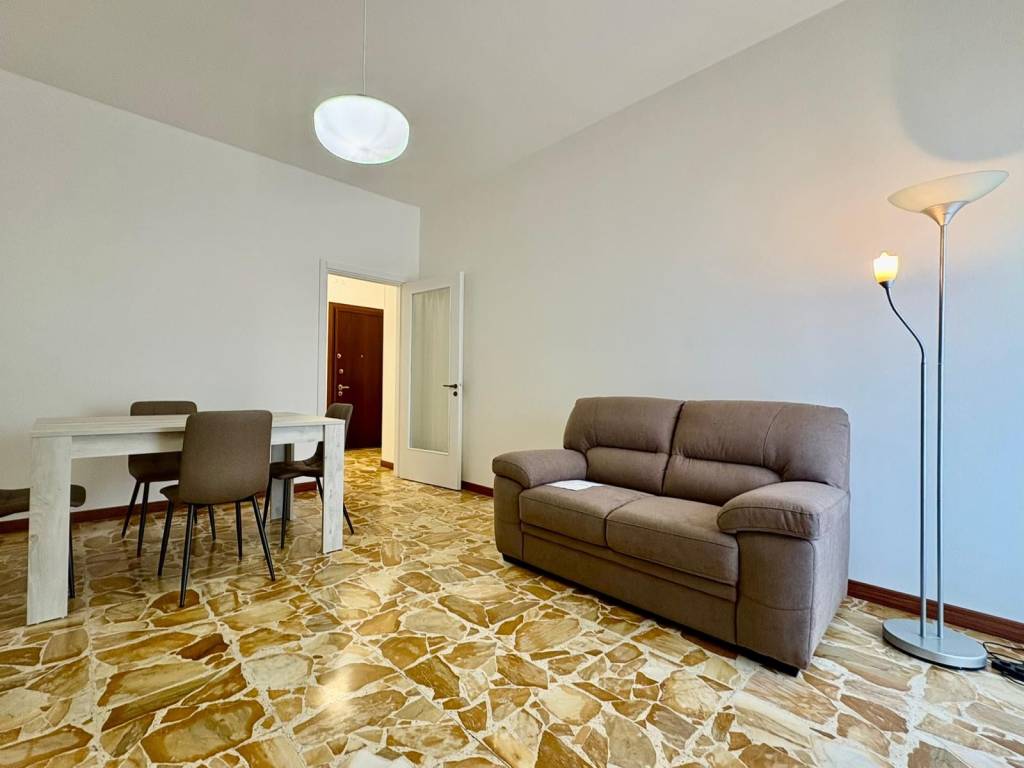 Appartamento a Novara in Via Pietro Custodi, 23 - Foto 2