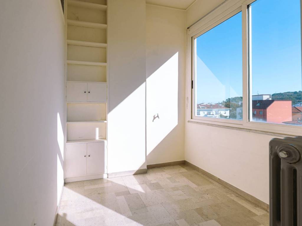 Appartamento a Pesaro in Piazzale Giosuè Carducci - Foto 4