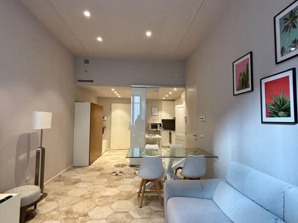 Appartamento a Como in Via Giuseppe Garibaldi, 24 - Foto 5