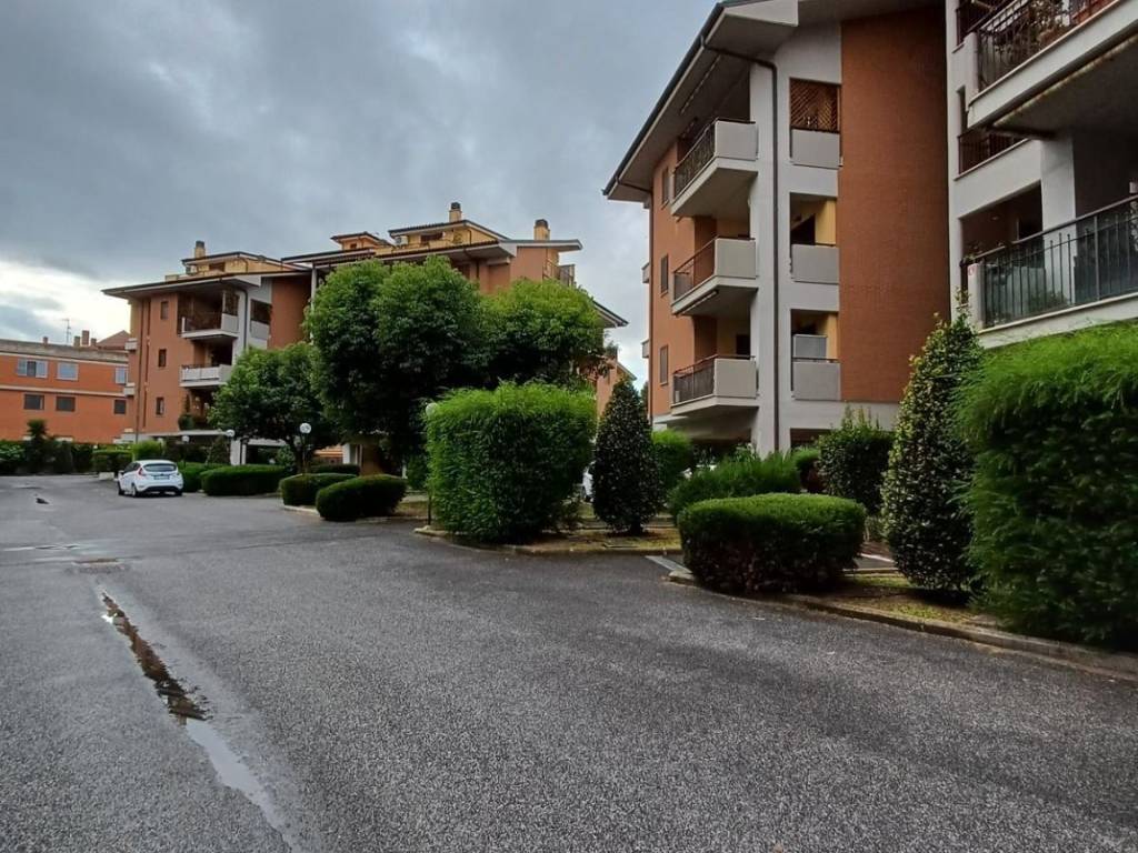 Appartamento a Monterotondo in Via Carso - Foto 2