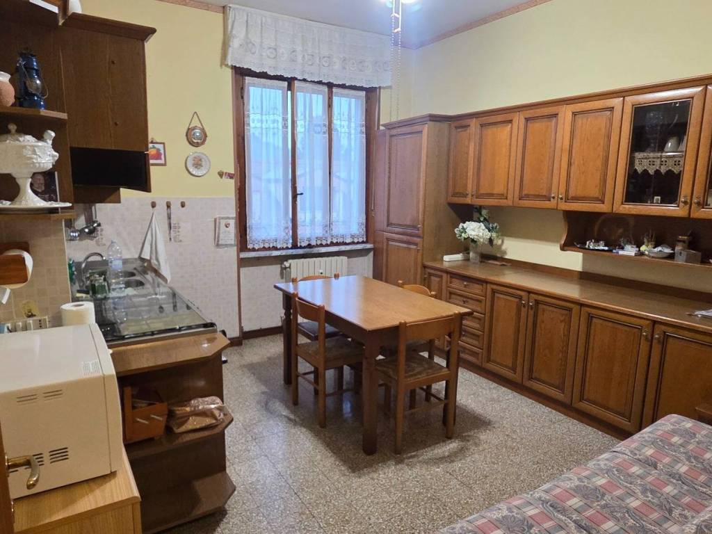 Appartamento a Canelli in Viale Indipendenza - Foto 2