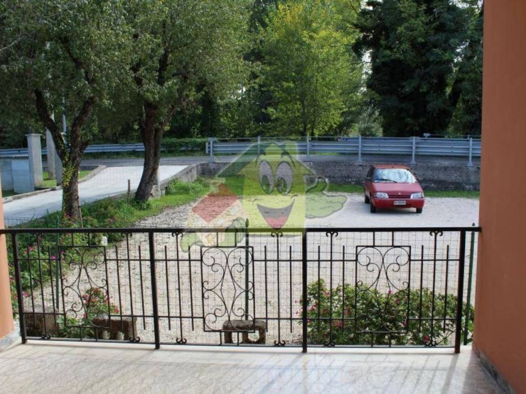 Villa a Castelliri in Strada Provinciale S. Paolo - Foto 2