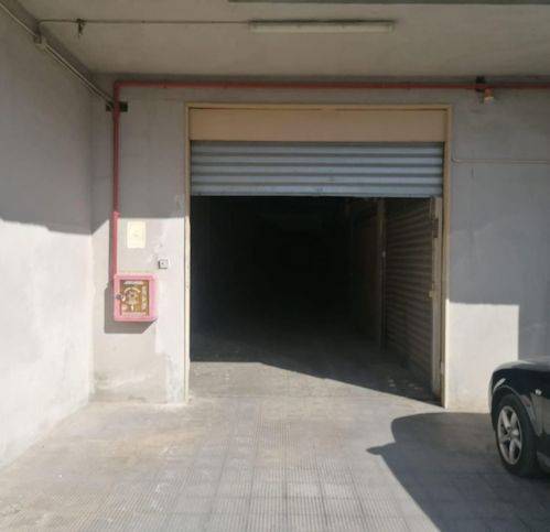 Box / garage a Battipaglia in Via T. De Divitiis - Foto 2