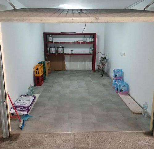 Box / garage a Battipaglia in Via T. De Divitiis - Foto 4