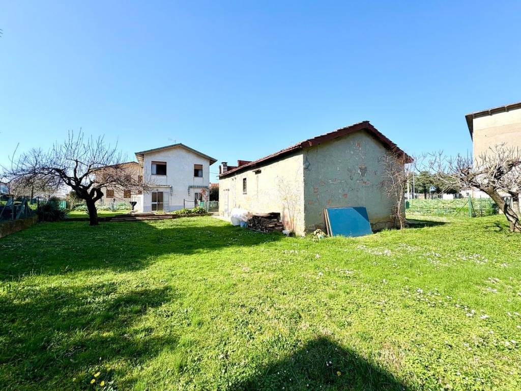 Villa a Santarcangelo di romagna in Via Tomba, 177 - Foto 3