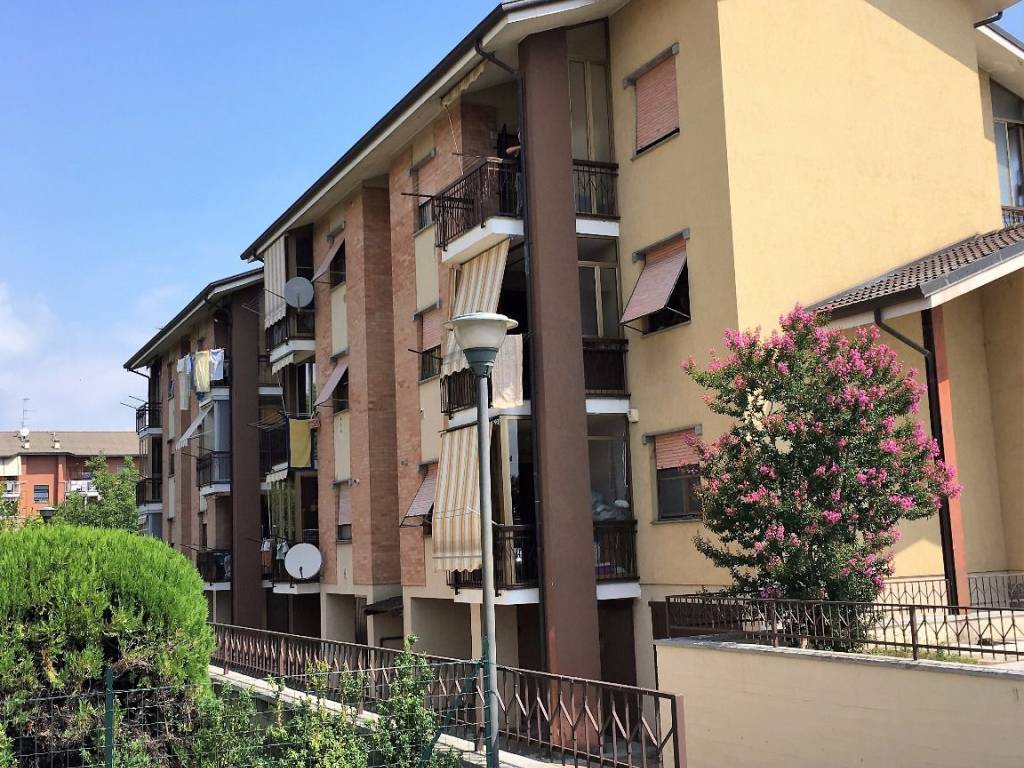 Appartamento a Santhià in Via Eugenio Montale, 5 - Foto 2