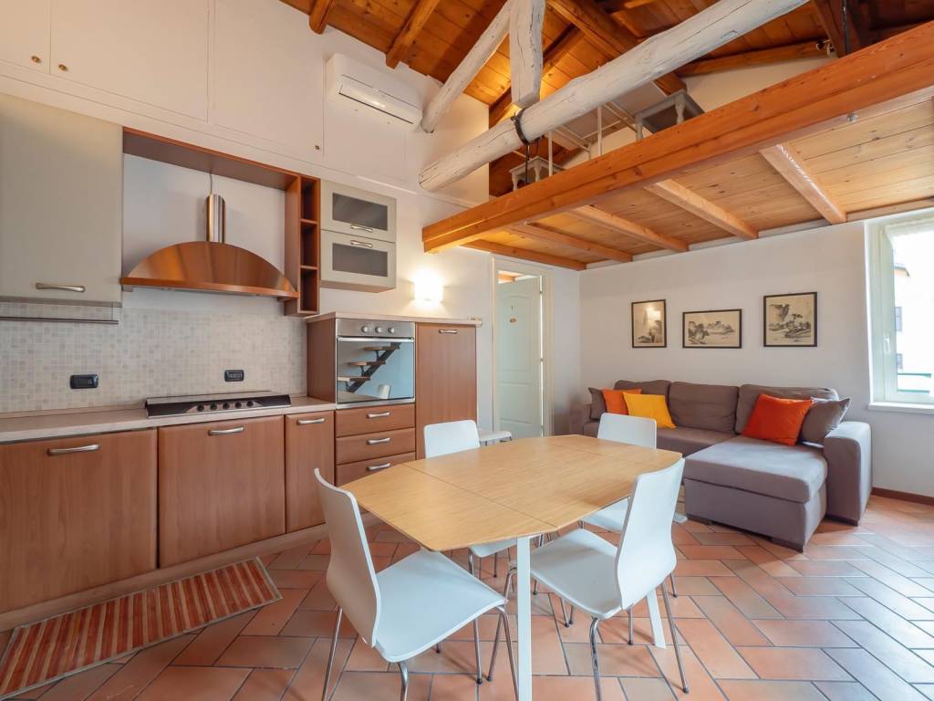 Appartamento a Cernobbio in Via Trento, 5 - Foto 2