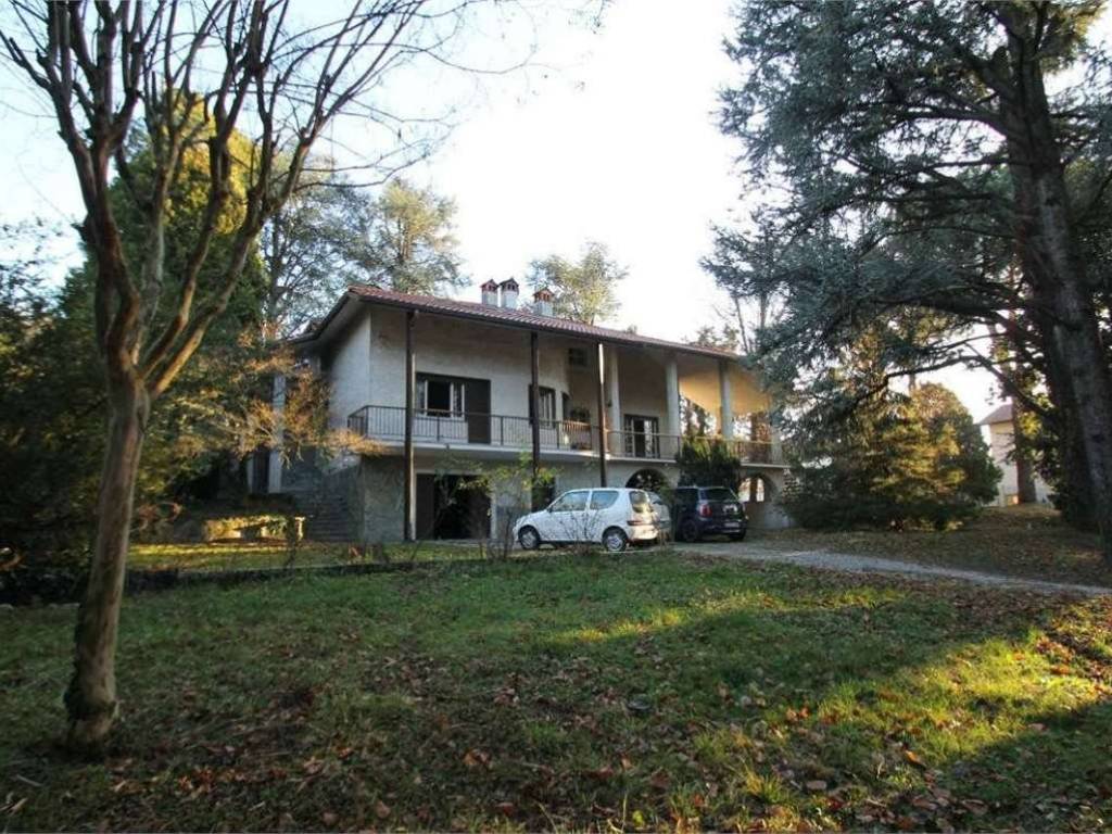 Villa a Dolzago in via Montecuccoli - Foto 2