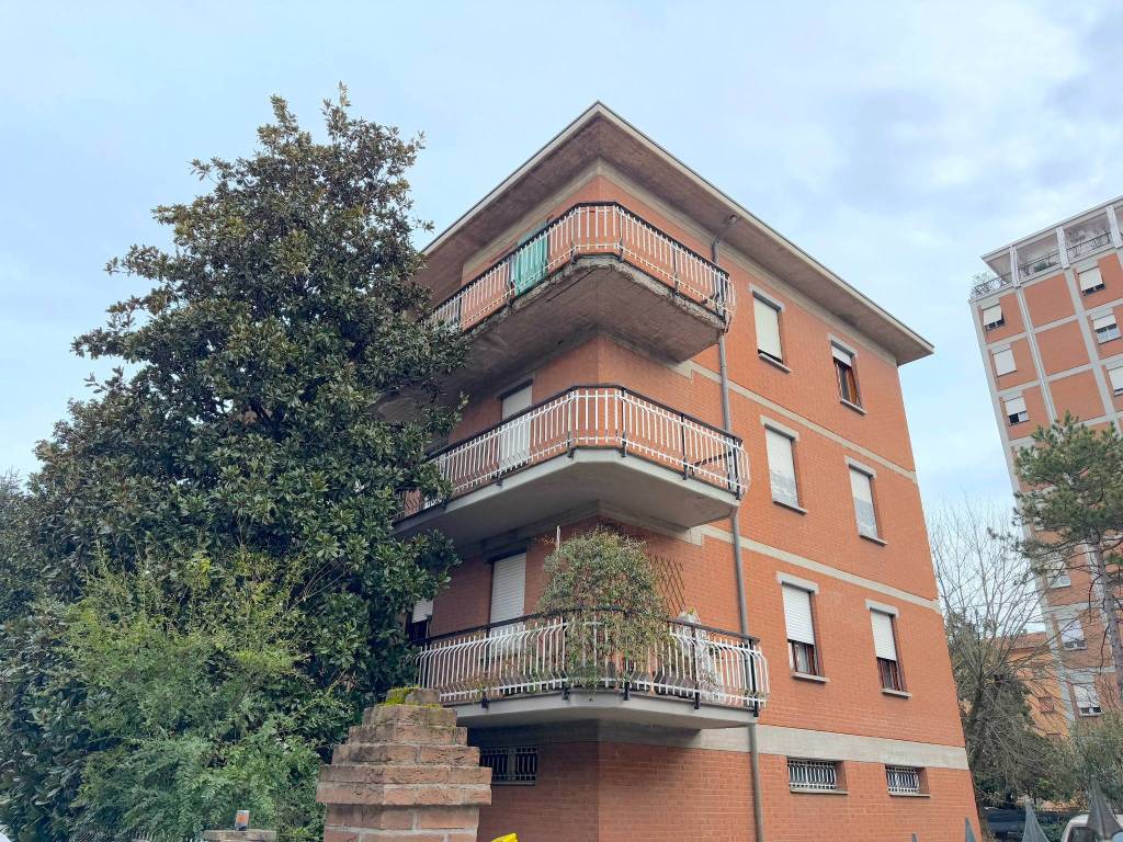 Appartamento a Reggio emilia in Via Carlo Livi - Foto 2