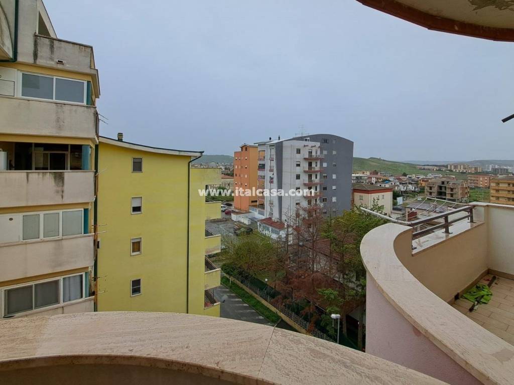 Appartamento a Crotone in Via Nazioni Unite - Foto 2