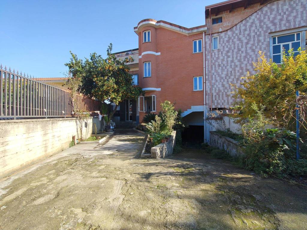 Palazzo / stabile a Frignano in Via Antonio Gramsci, 2 - Foto 3