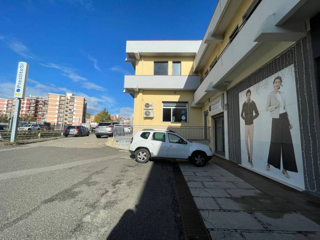 Immobile a Catanzaro in Viale Lucrezia della Valle - Foto 3