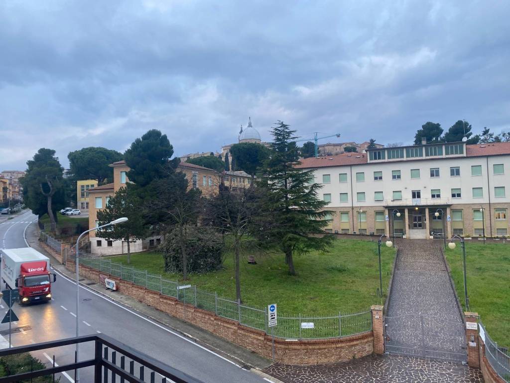 Appartamento a Loreto in Via Donato Bramante - Foto 2