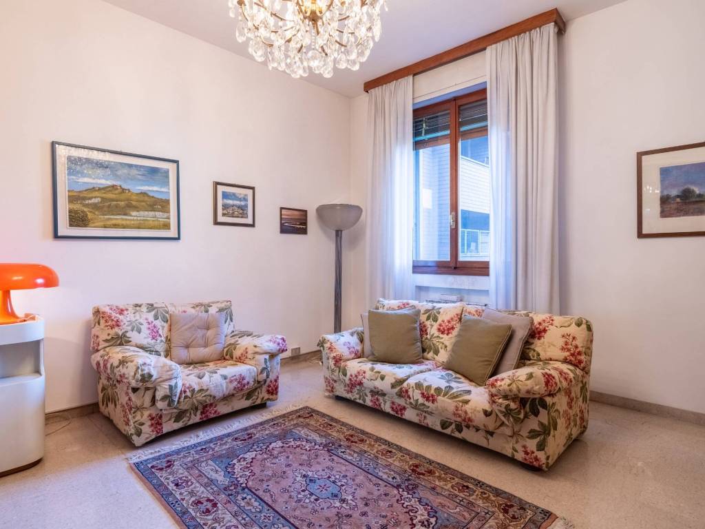 Appartamento a Bologna in Viale Giuseppe Barilli Quirico Filopanti, 4 - Foto 2