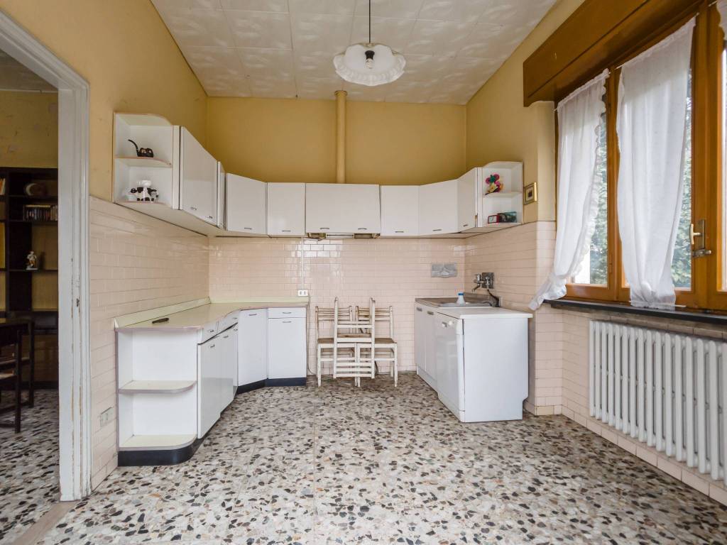 Villa a Cavaria con premezzo in Via per Cedrate, 164 - Foto 4