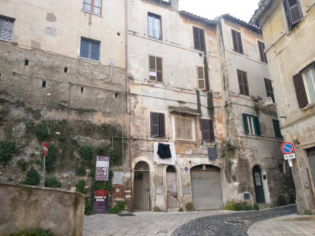 Appartamento a Tivoli in Piazza dell'Annunziata, 8 - Foto 3