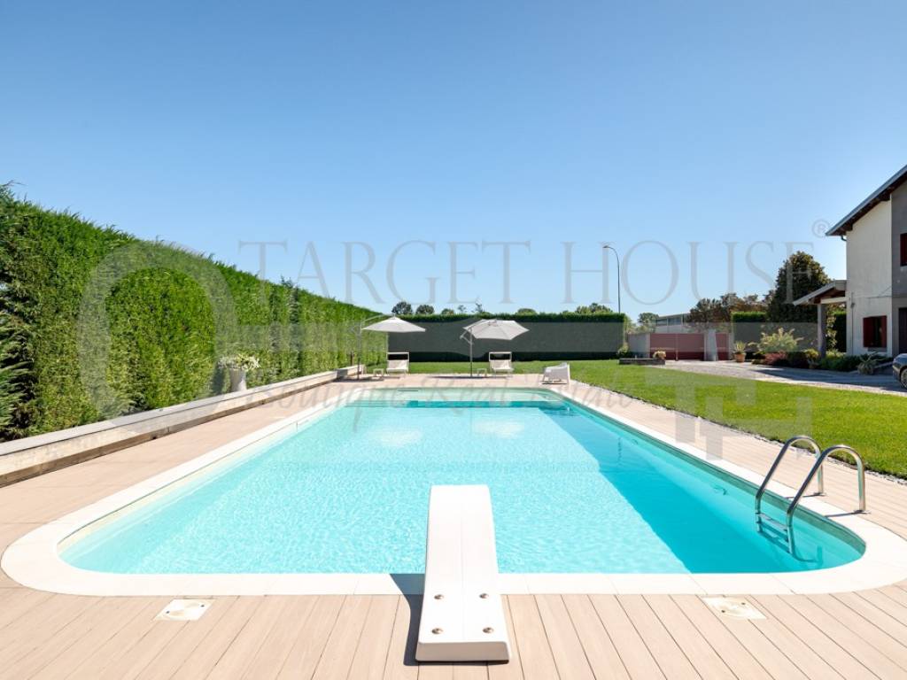 Villa a Robecco sul naviglio in Via Fratelli Bandiera, 31 - Foto 5