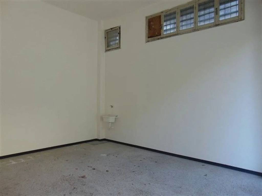 Box / garage a Loano in Via Aurelia S.N.C. - Foto 3